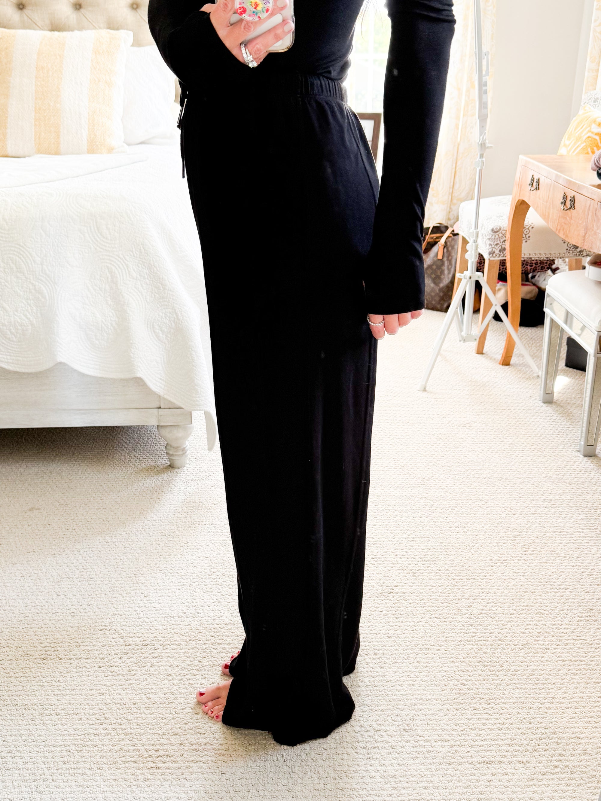Mila Drawstring Weekend Pant- RUN EASY-BLACK