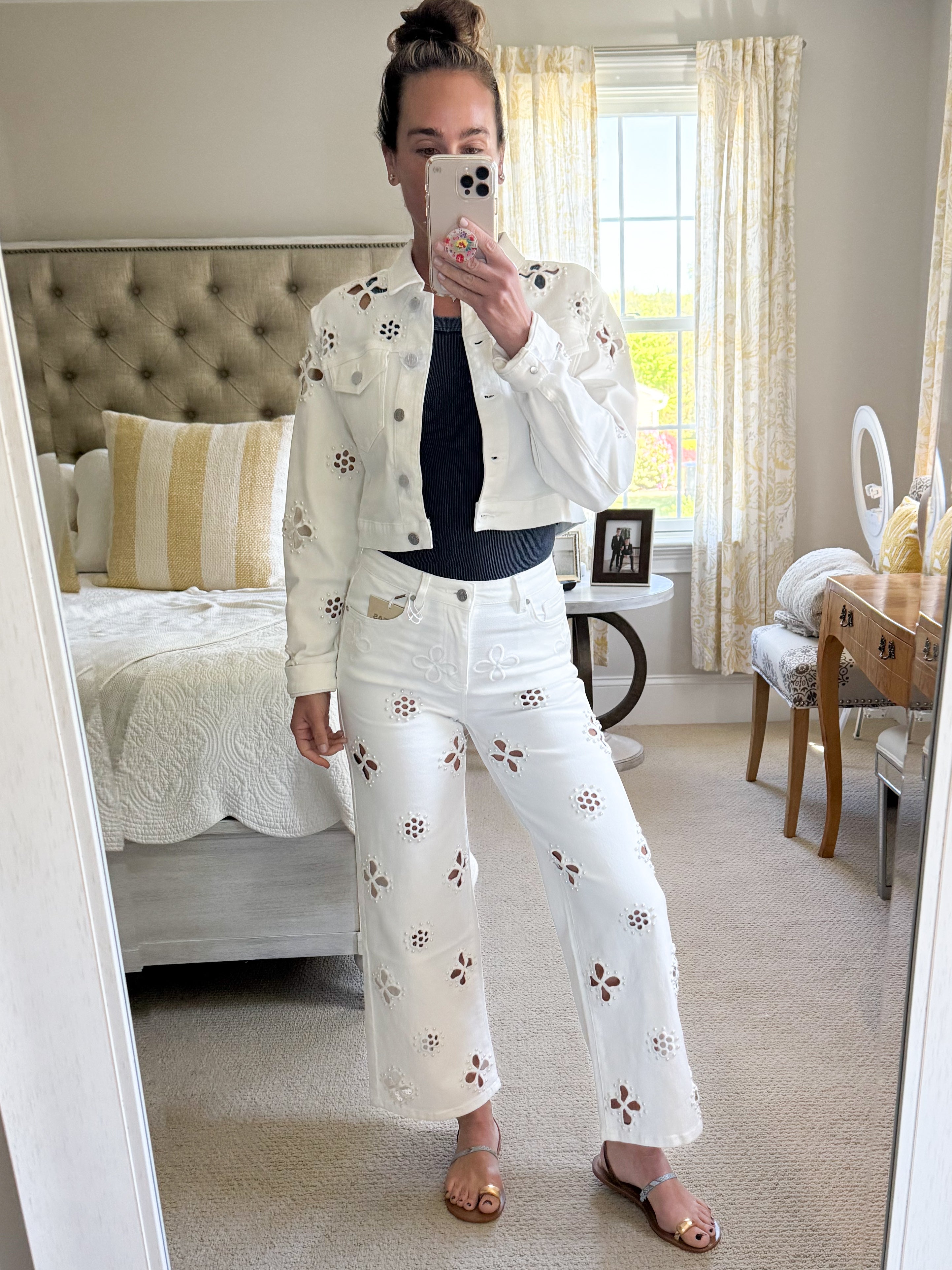 Bayeas Cropped Pearl Floral Jacket