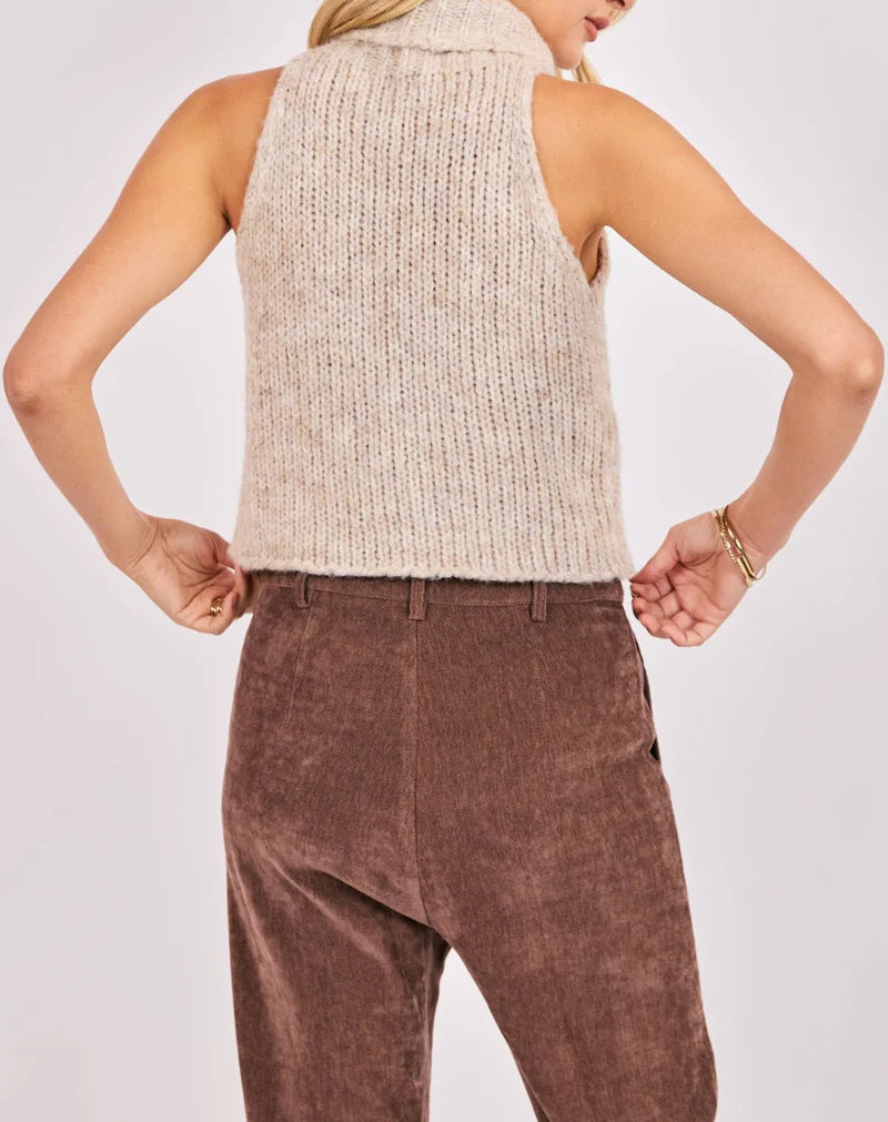 Sadie and Sage Sleevless Turtleneck